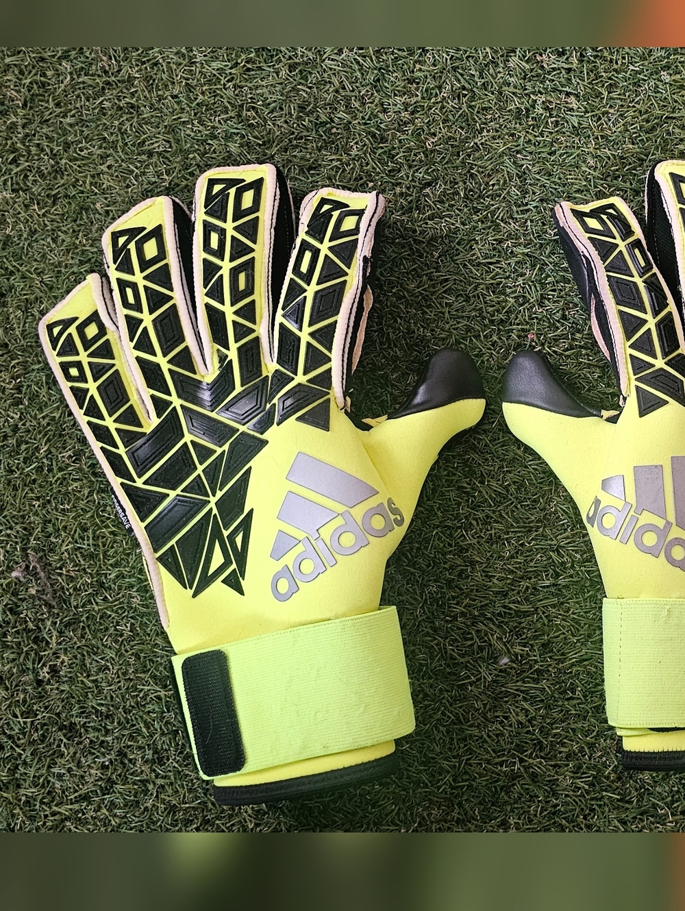Goalkeeper Gloves Adidas Size 8